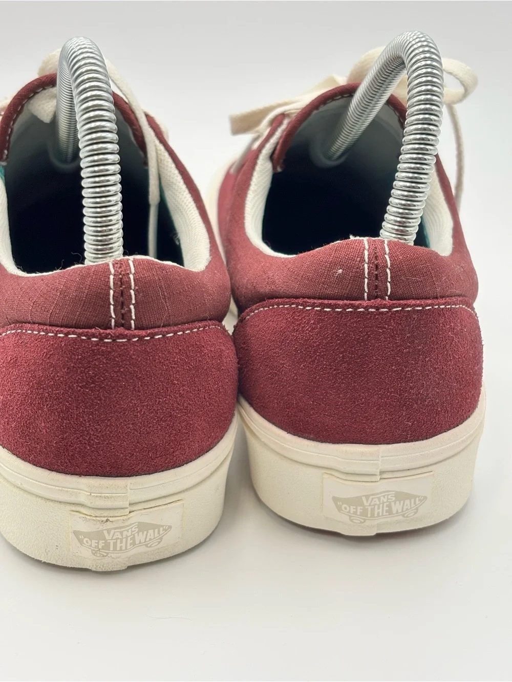 Vans Unisex  Low-Top Sneakers Suede Leather Burgundy  size M6/W 7.5  NEW
